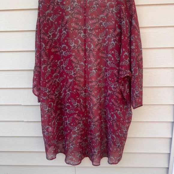 LulaRoe Kimono Style Shear Flowing Top Size Large - Picture 2 of 8